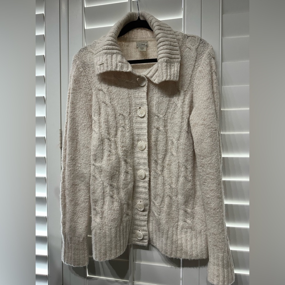 LL Bean Fisherman Knit Cardigan Sweater Size Medium - Picture 2 of 9